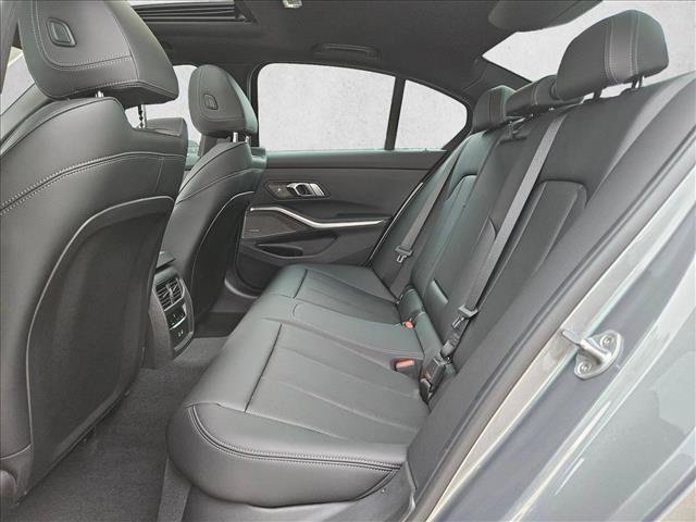 Used 2026 BMW 330i Sedan w/ M Sport Package RWD image 15