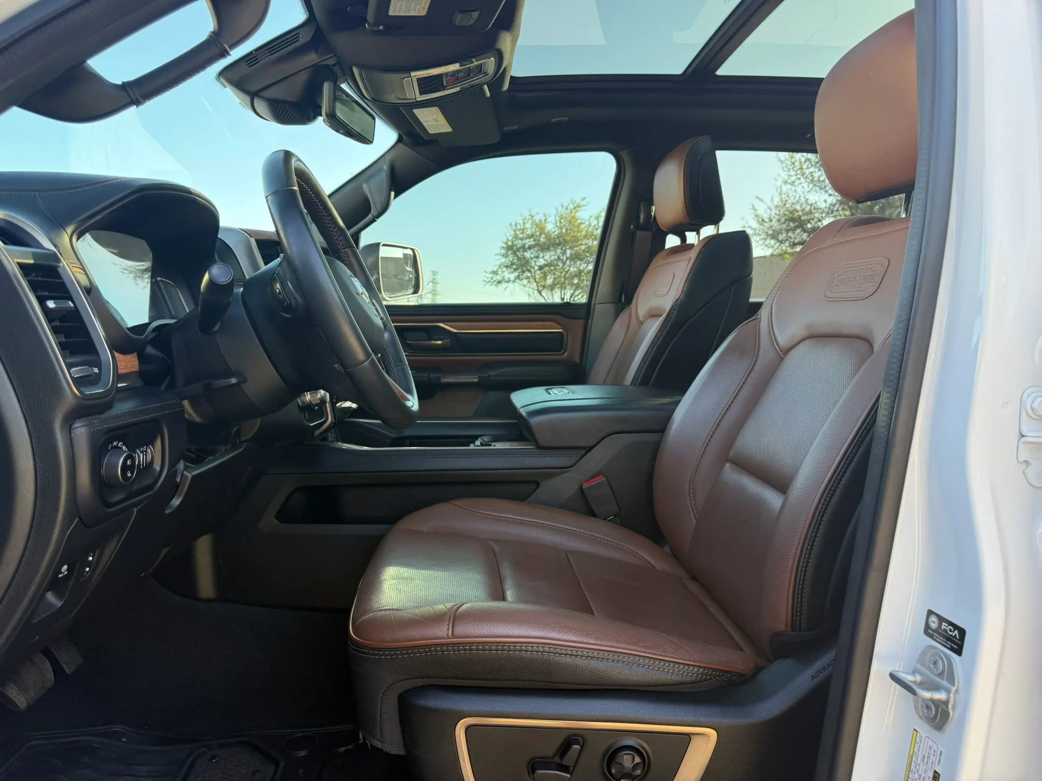 Used 2023 RAM 1500 Limited image 10