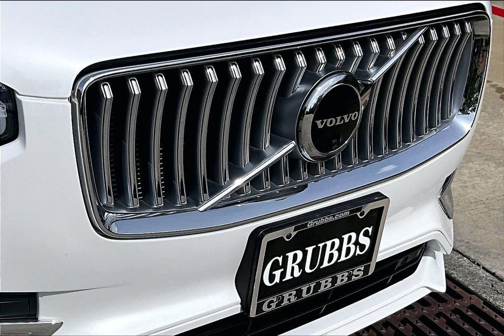 Certified 2023 Volvo XC90 B6 Ultimate w/ Protection Package Premier image 38