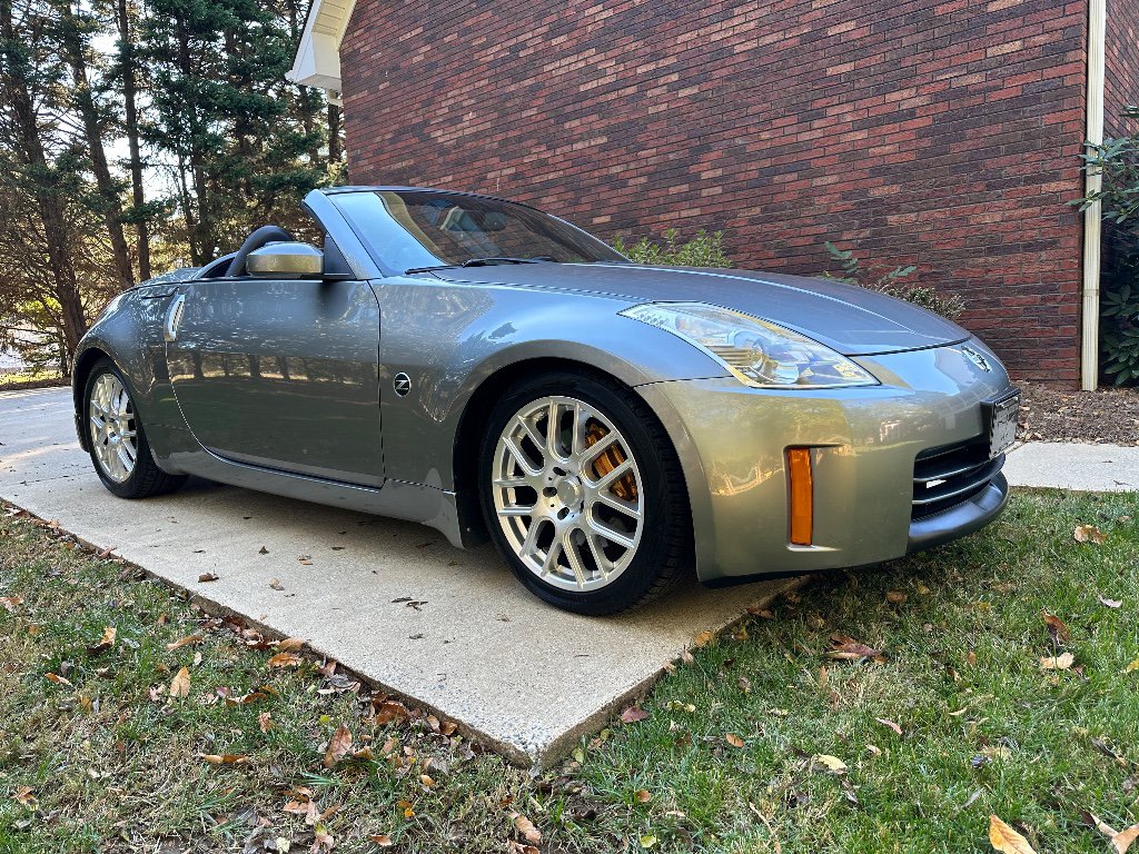 Used 2006 Nissan 350Z Grand Touring RWD image 18
