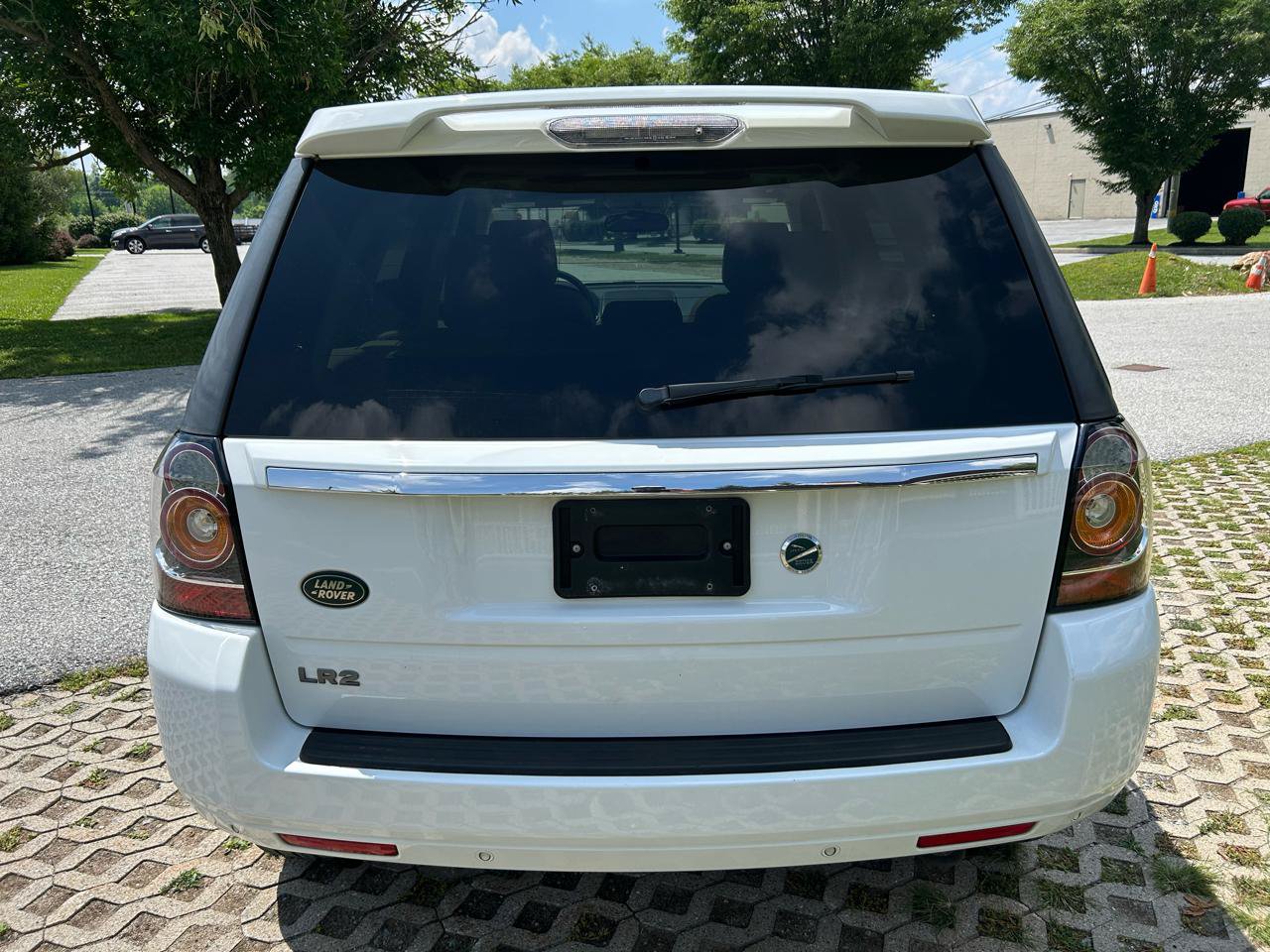 Used 2014 Land Rover LR2 HSE AWD/4WD image 6