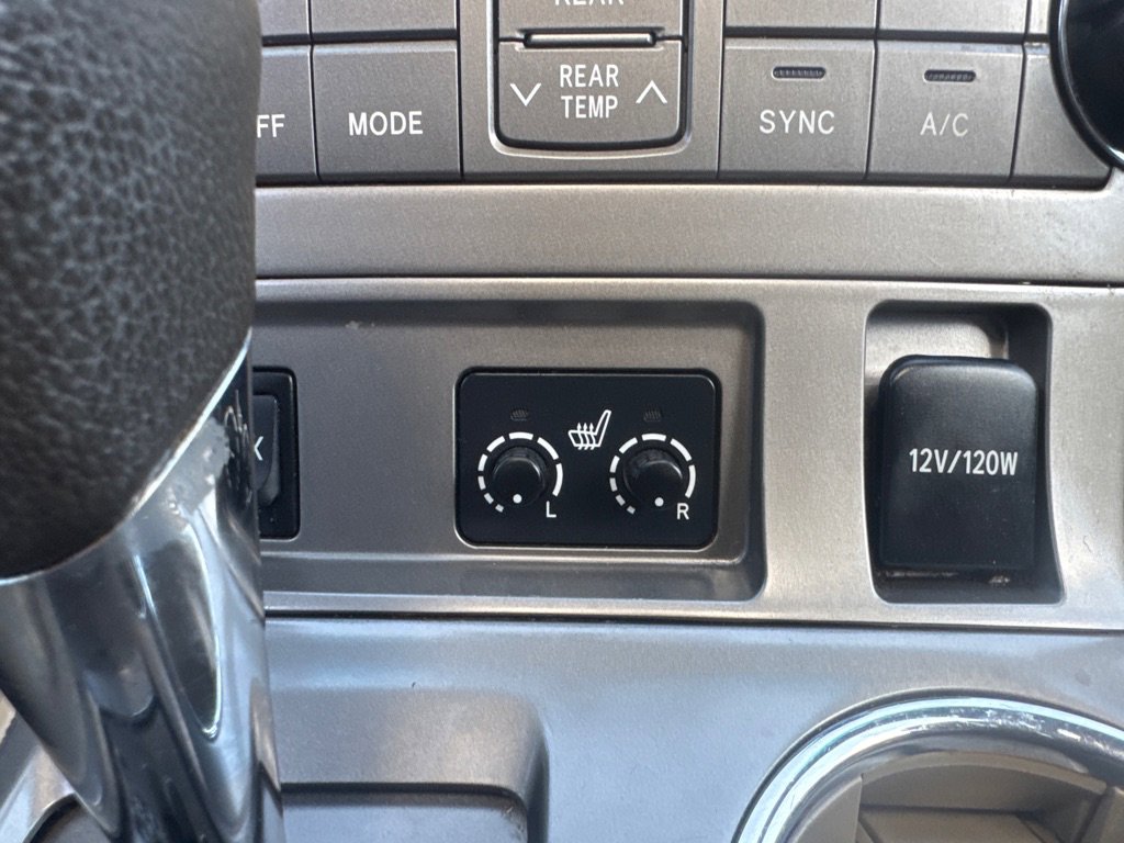 Used 2010 Toyota Highlander SE image 34