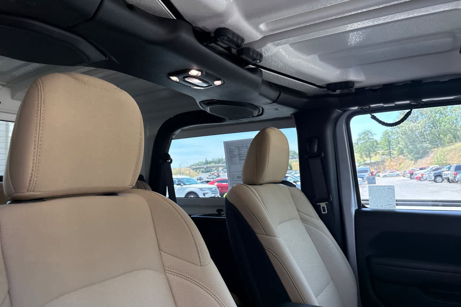 Used 2022 Jeep Wrangler Sport AWD/4WD image 18
