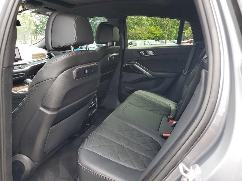 Used 2024 BMW X6 xDrive40i w/ Premium Package AWD/4WD image 14