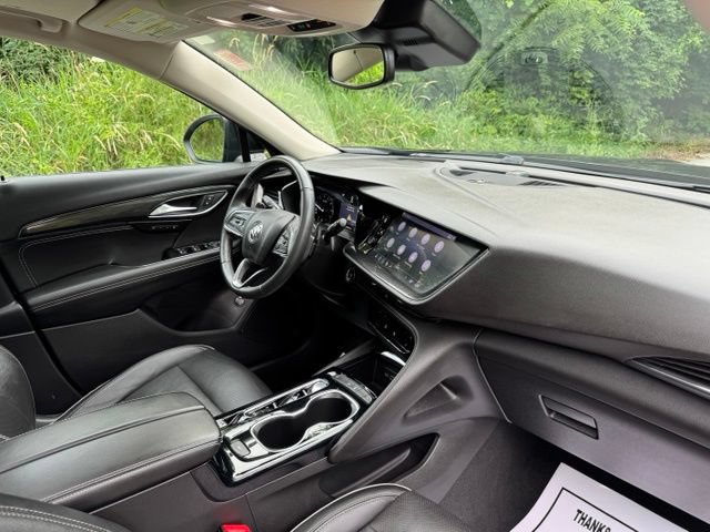 Used 2021 Buick Envision Essence w/ Sport Touring Package FWD image 19