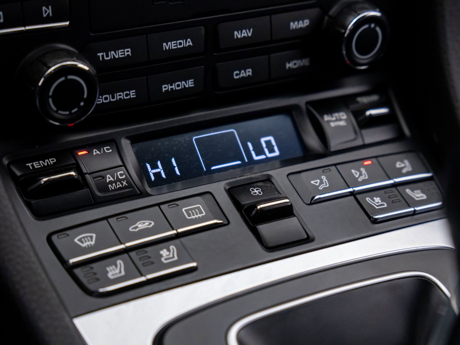 Used 2017 Porsche 718 Boxster image 24