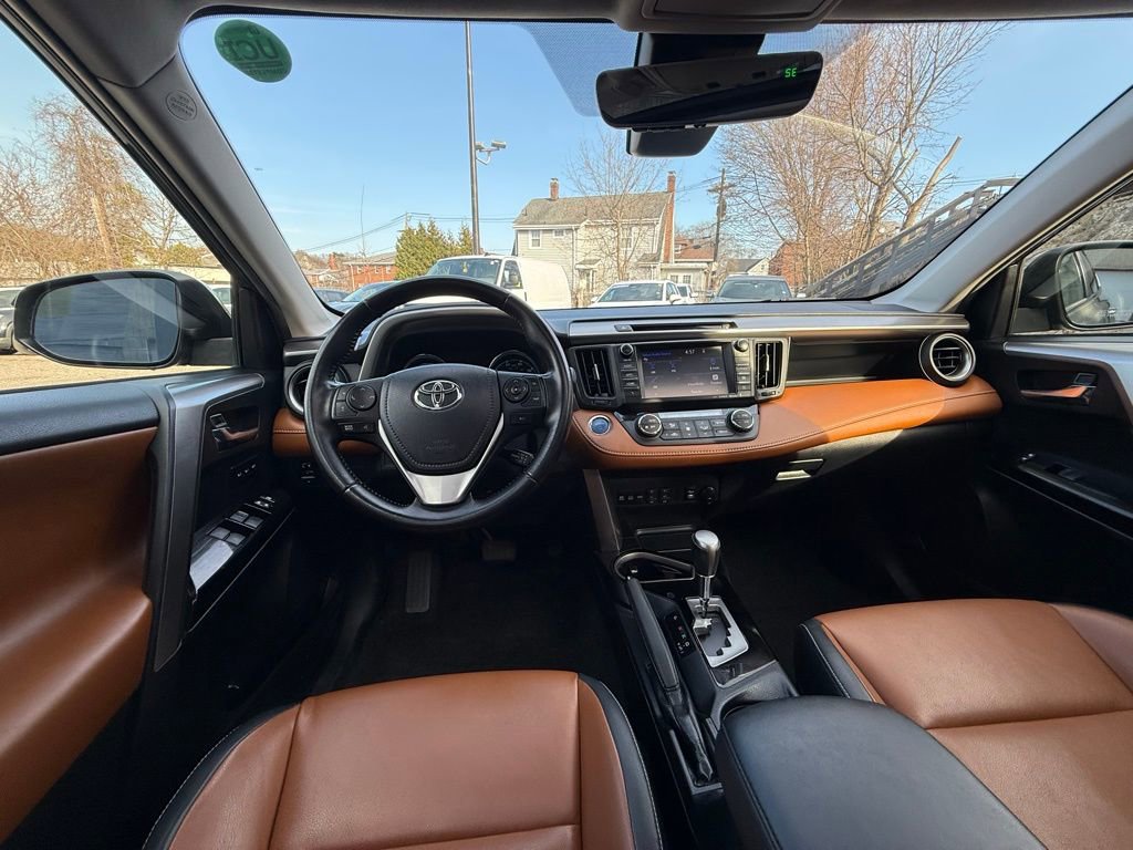 Used 2016 Toyota RAV4 Limited AWD/4WD image 23