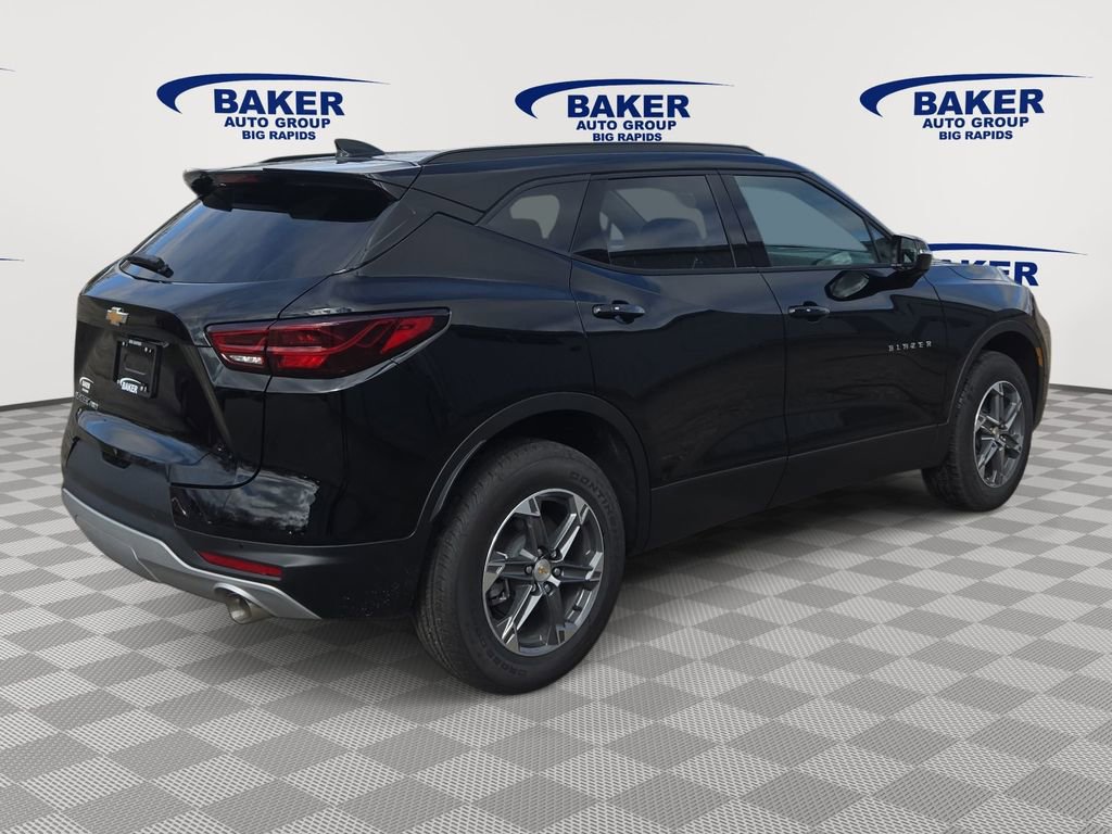 New 2026 Chevrolet Blazer LT image 4
