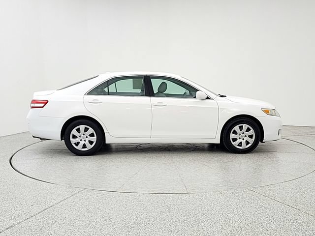 Used 2011 Toyota Camry LE FWD image 4