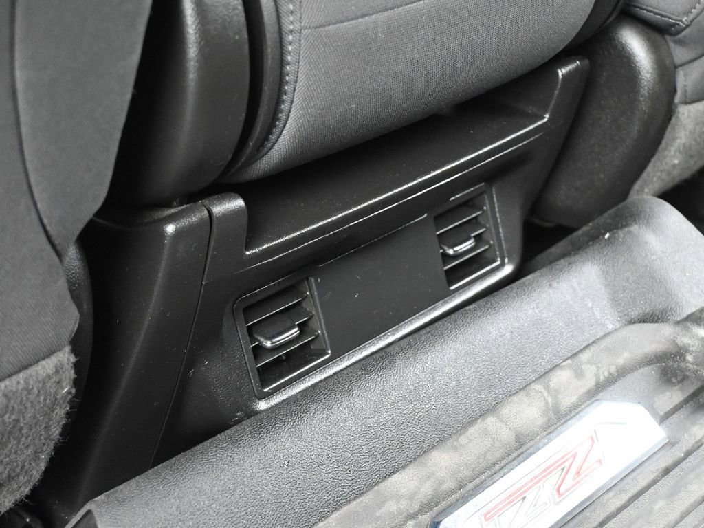 Used 2022 Chevrolet Silverado 1500 Custom w/ Safety Confidence Package image 32