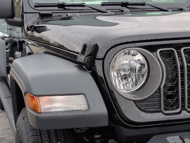 New 2026 Jeep Gladiator Sport AWD/4WD image 9