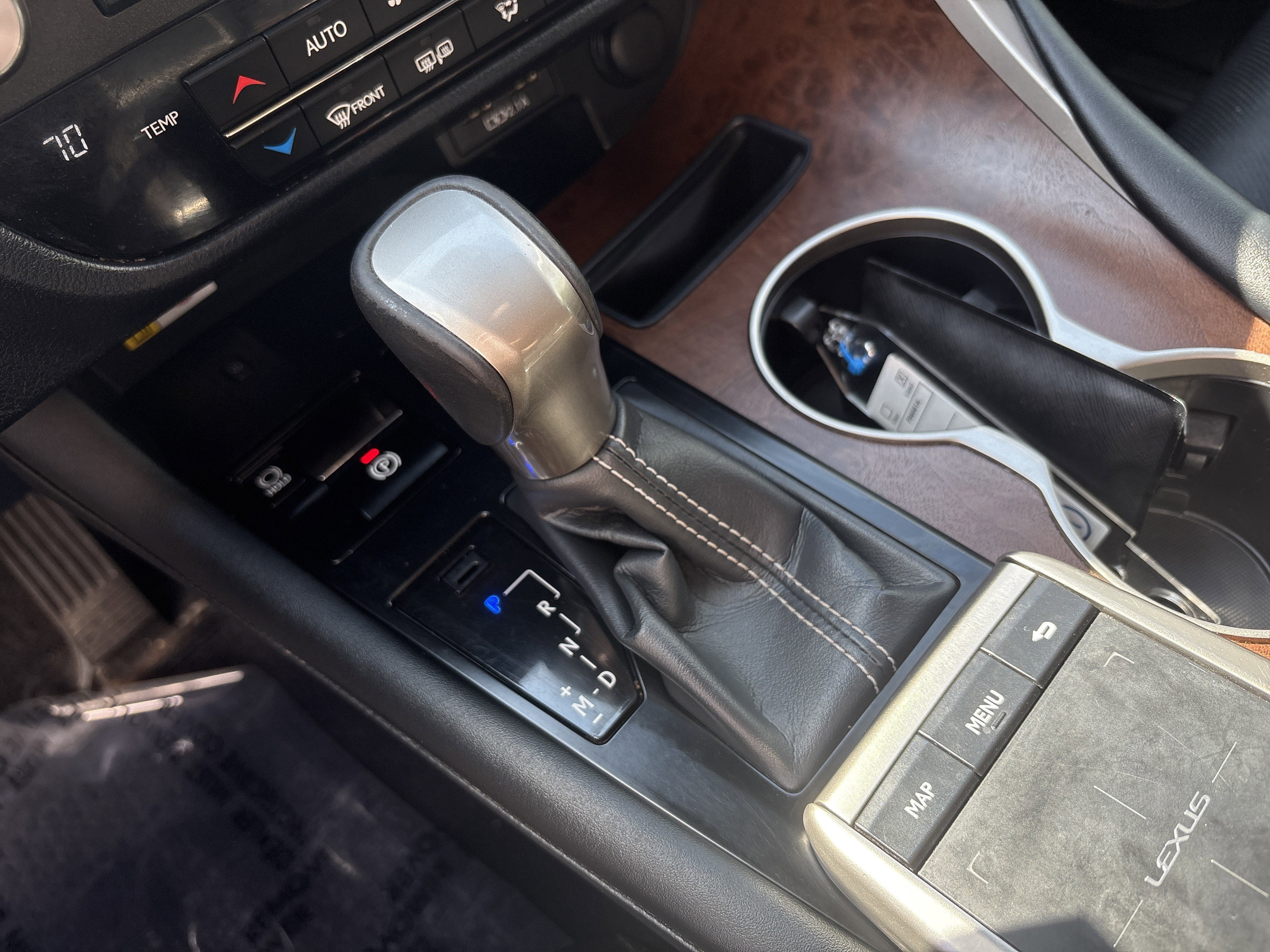 Used 2021 Lexus RX 350L Premium w/ Premium Package image 32