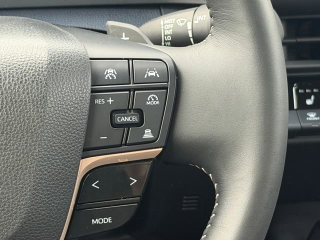 Certified 2025 Toyota Crown Signia AWD/4WD image 28