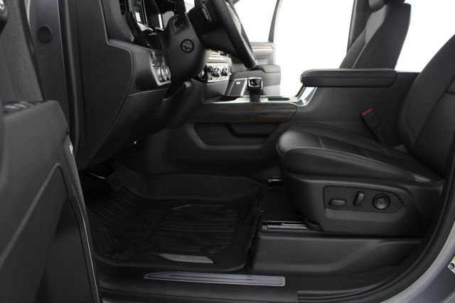 New 2026 GMC Sierra 1500 SLT image 18