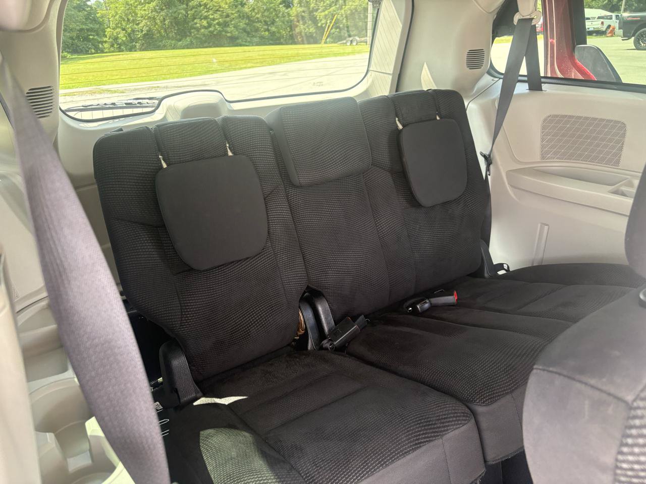 Used 2020 Dodge Grand Caravan SE FWD image 35