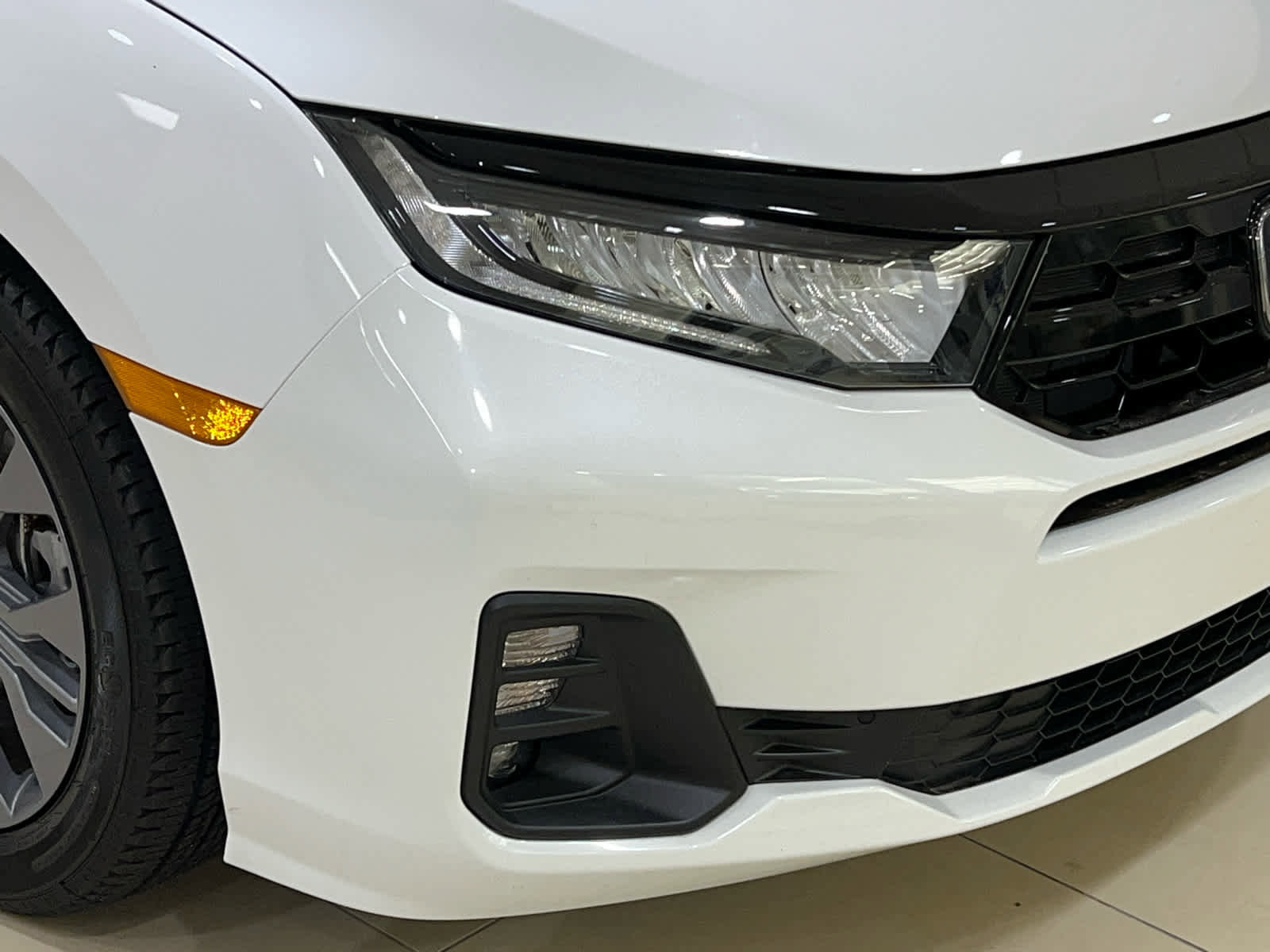 Certified 2025 Honda Odyssey Touring image 4