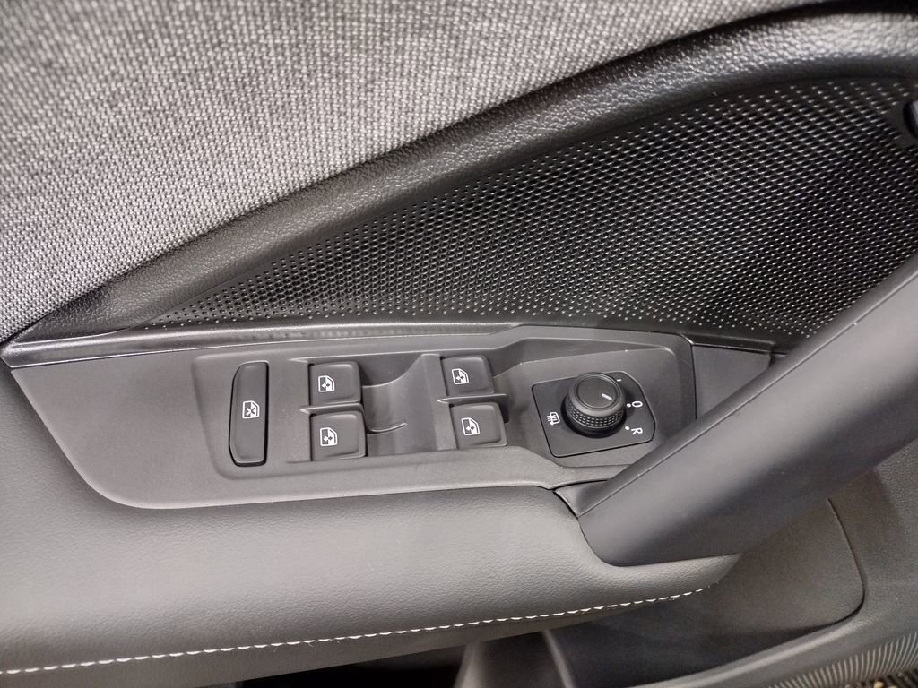 New 2026 Volkswagen Tiguan S AWD/4WD image 18