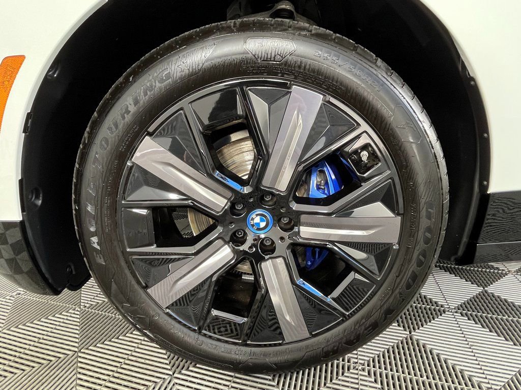 Certified 2025 BMW iX xDrive50 image 13
