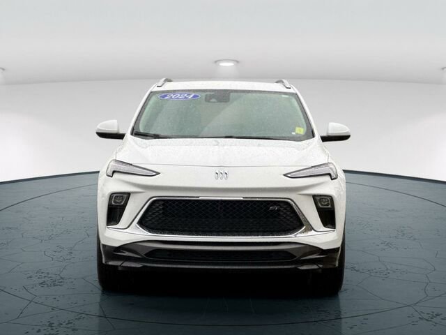 Used 2024 Buick Encore GX Sport Touring w/ Comfort Package image 9