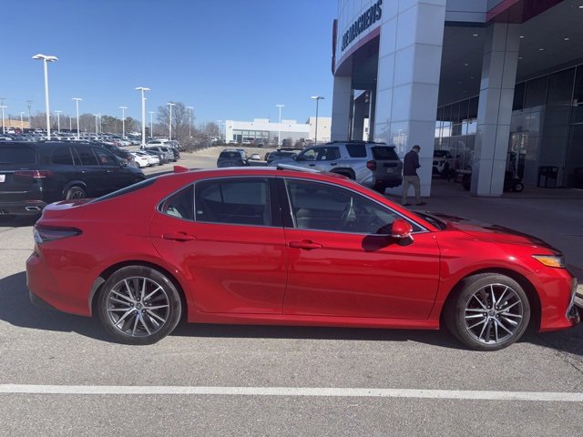 Used 2023 Toyota Camry XLE w/ Navigation Package image 4