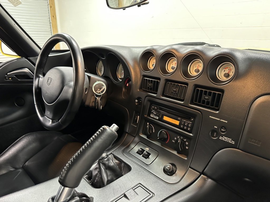 Used 2002 Dodge Viper RT/10 image 26