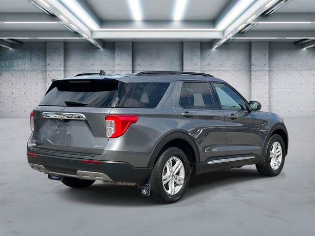 Used 2022 Ford Explorer XLT w/ Equipment Group 202A AWD/4WD image 6