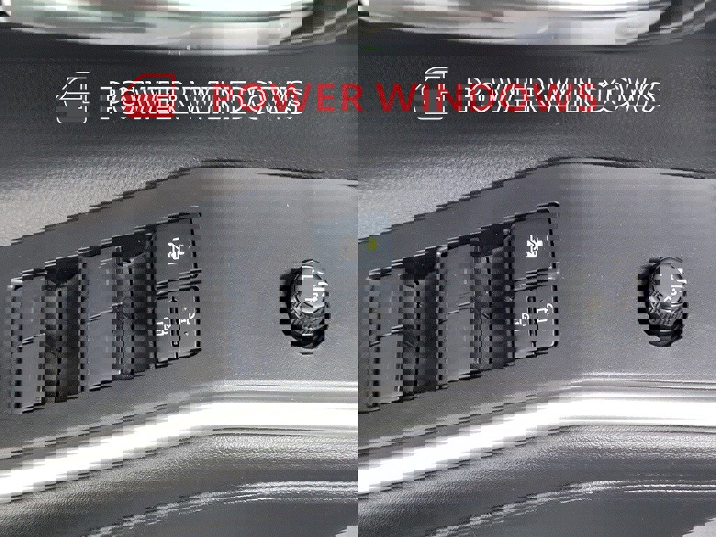 Used 2021 Toyota Highlander XLE image 27