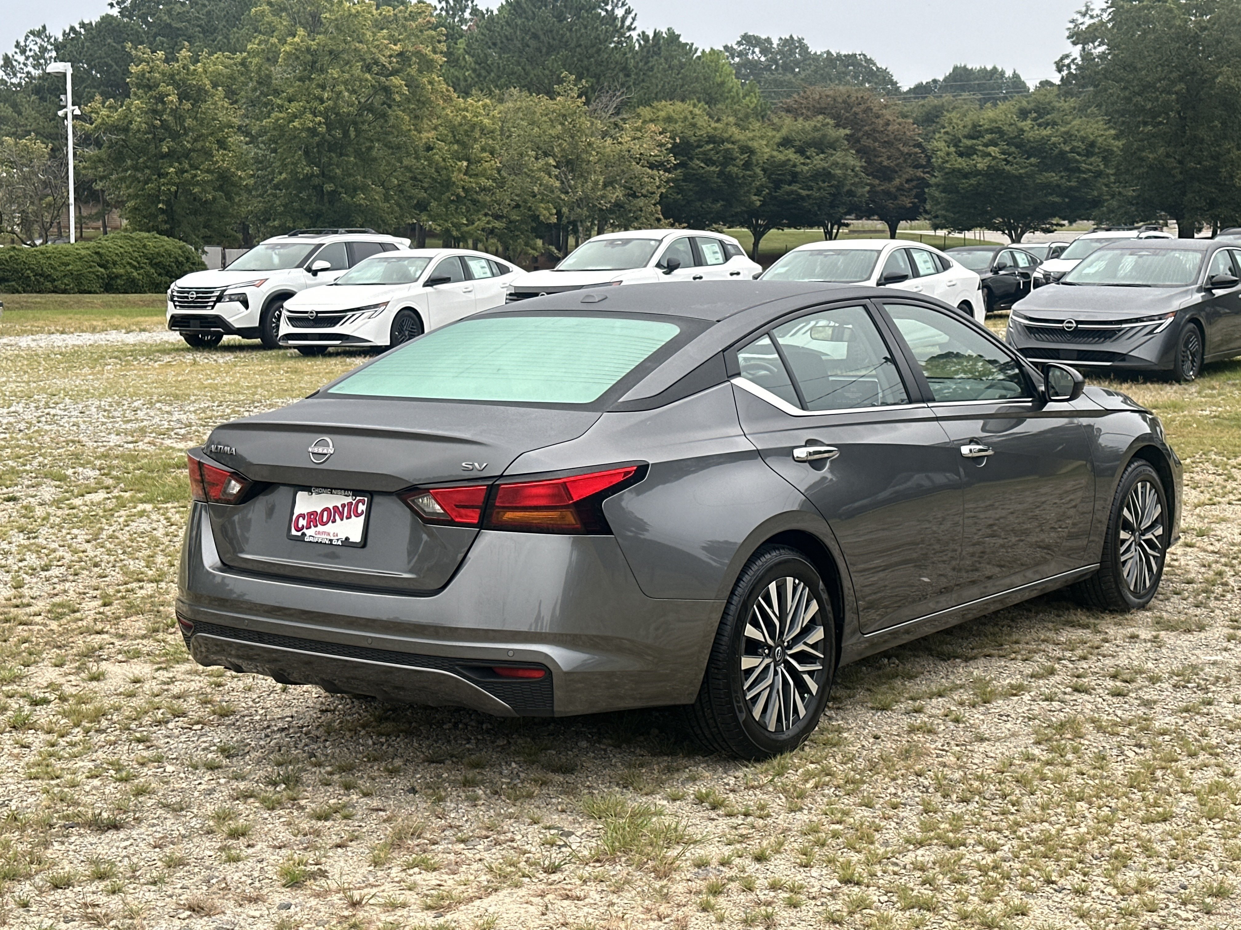 Used 2024 Nissan Altima 2.5 SV FWD image 5