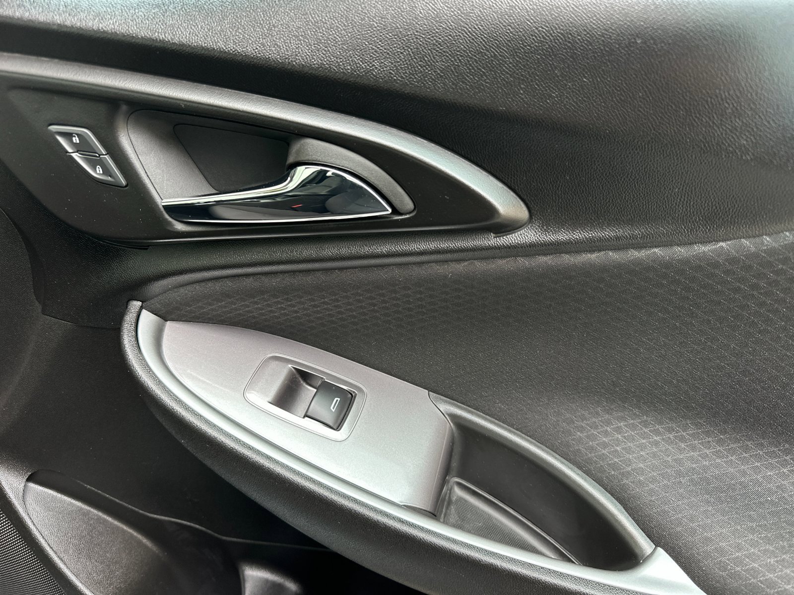 Used 2023 Chevrolet Malibu LT image 19