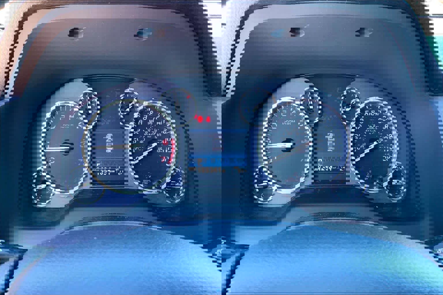 Used 2015 Toyota Tundra SR5 w/ SR5 Upgrade Package image 24