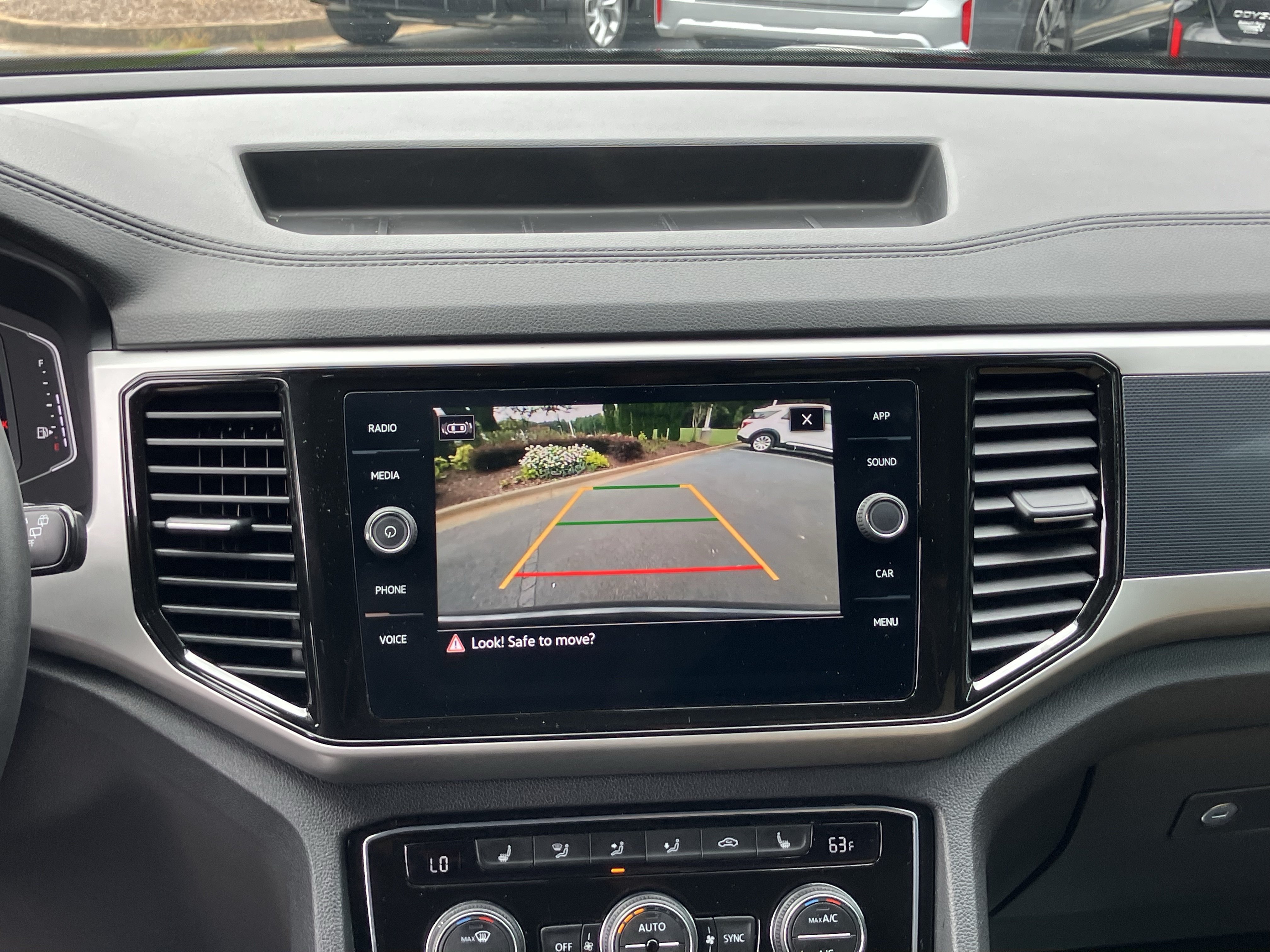 Used 2023 Volkswagen Atlas Cross Sport SE FWD image 27