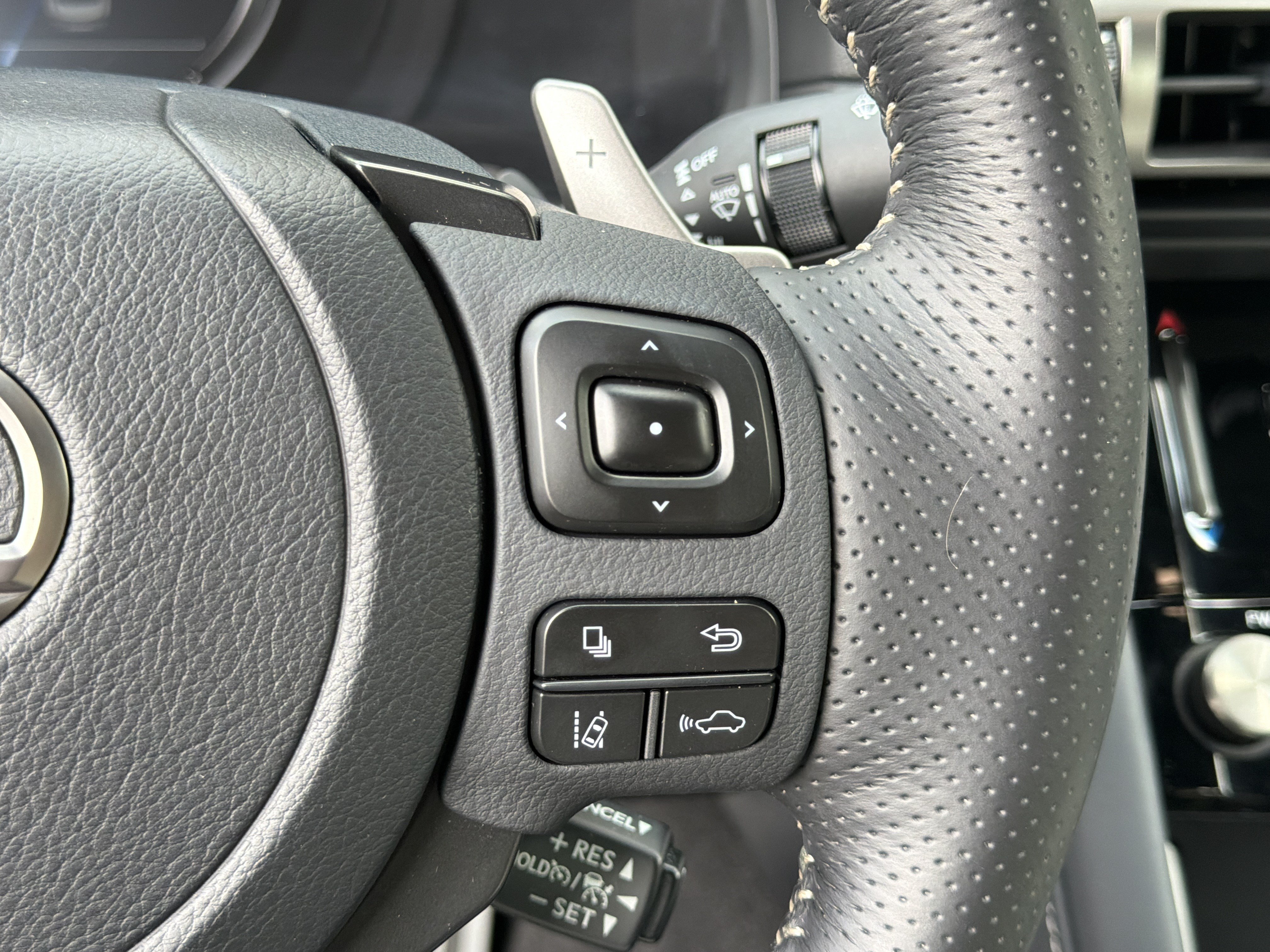 Used 2022 Lexus IS 350 F Sport w/ Accessory Package RWD image 30
