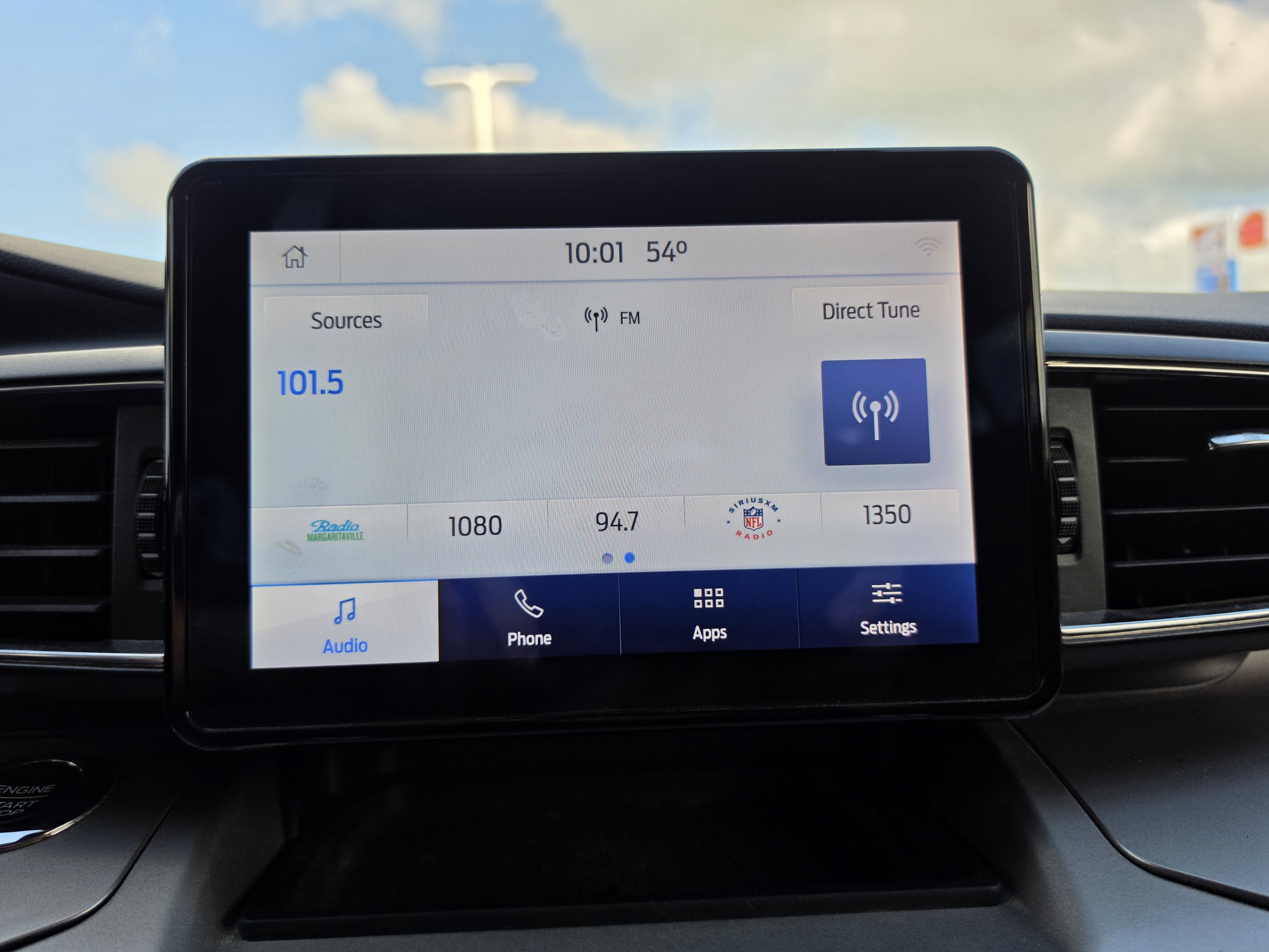 Used 2021 Ford Explorer XLT w/ Equipment Group 202A AWD/4WD image 27