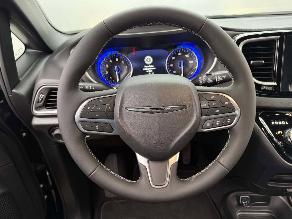 New 2026 Chrysler Voyager LX image 22