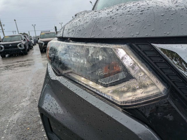 Used 2019 Nissan Rogue S AWD/4WD image 10