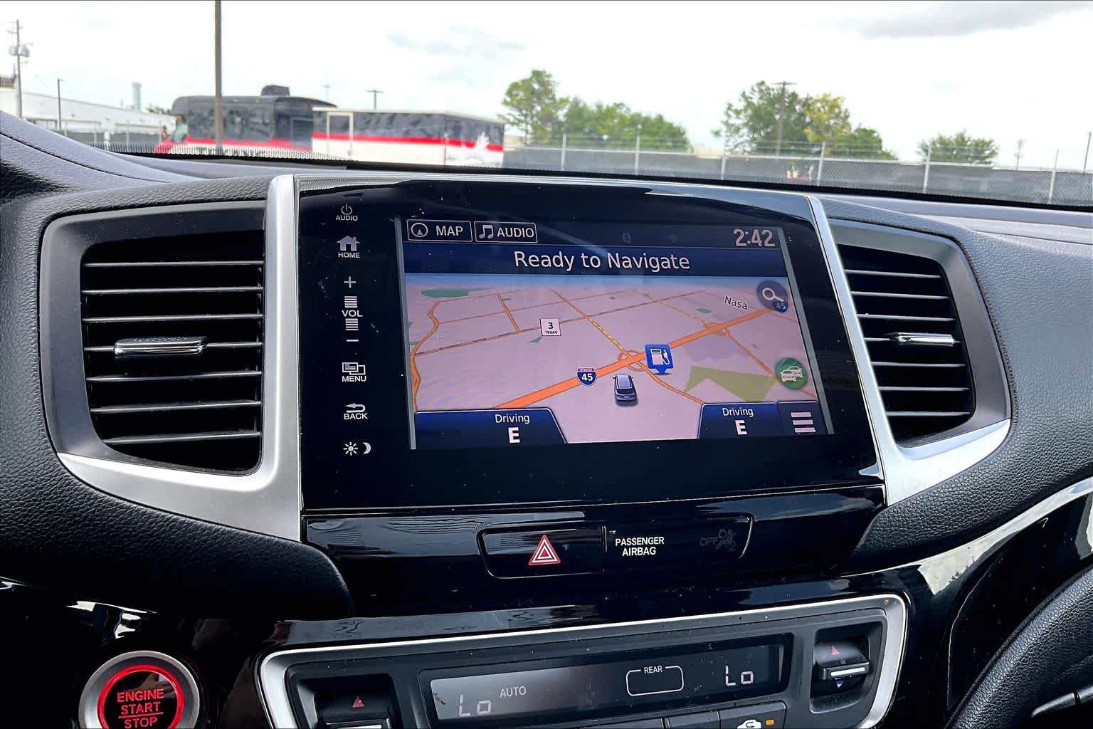Used 2018 Honda Pilot Touring image 33