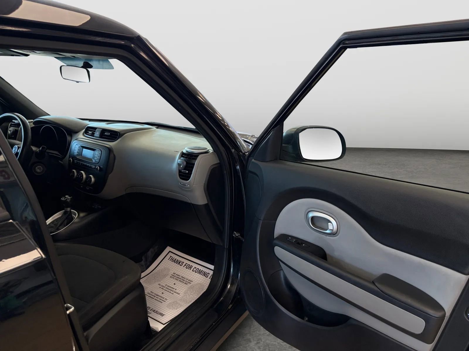 Used 2016 Kia Soul FWD image 19