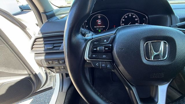 Used 2018 Honda Accord Touring image 27