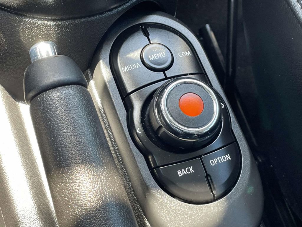 Used 2019 MINI Cooper S w/ Premium Package image 20