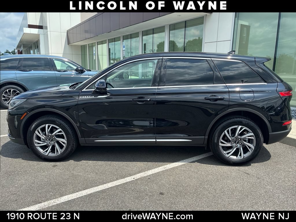 Certified 2024 Lincoln Corsair AWD w/ Equipment Group 101A image 2
