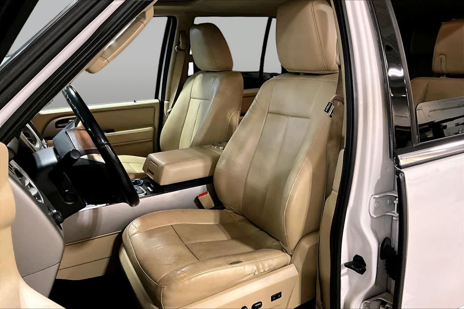 Used 2015 Ford Expedition Limited w/ Equipment Group 301A RWD image 8
