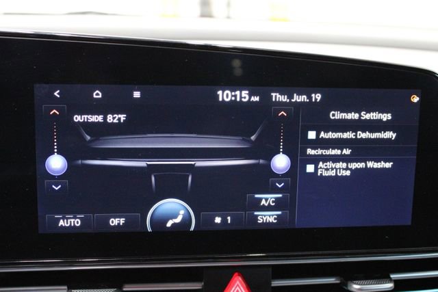 Used 2024 Hyundai Elantra SEL image 29