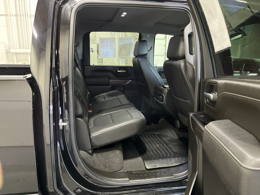Certified 2022 Chevrolet Silverado 2500 LTZ w/ LTZ Convenience Package AWD/4WD image 18