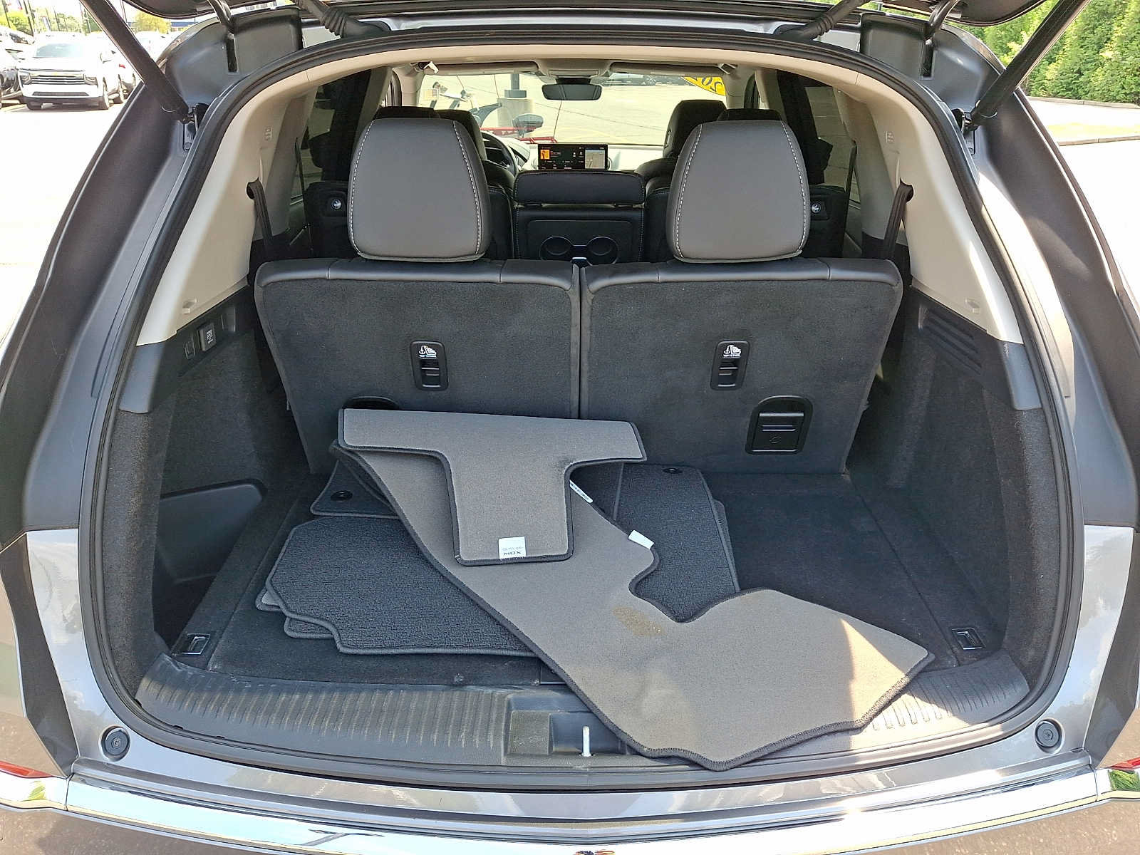 Used 2024 Acura MDX w/ Technology Package AWD/4WD image 30