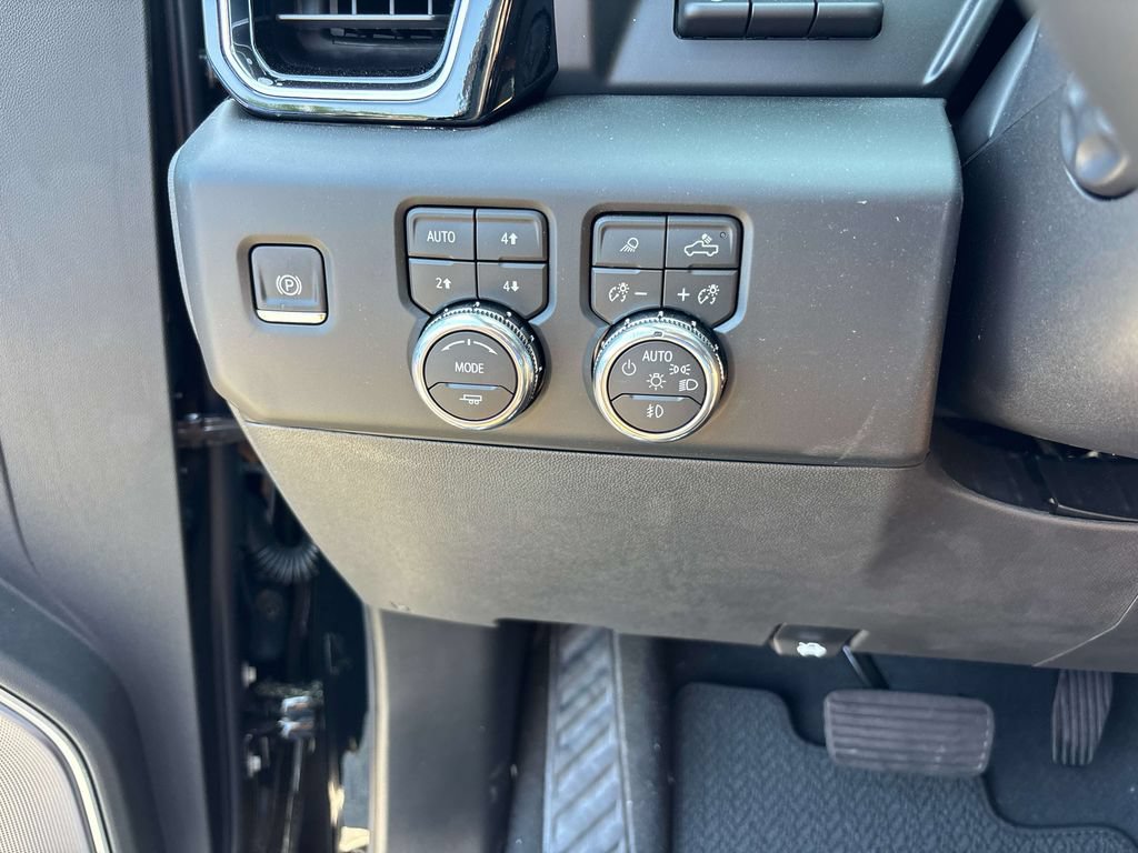 New 2026 GMC Sierra 1500 Denali w/ Technology Package AWD/4WD image 13