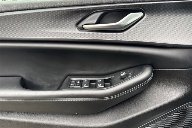 Used 2023 Jeep Grand Cherokee L Laredo image 11