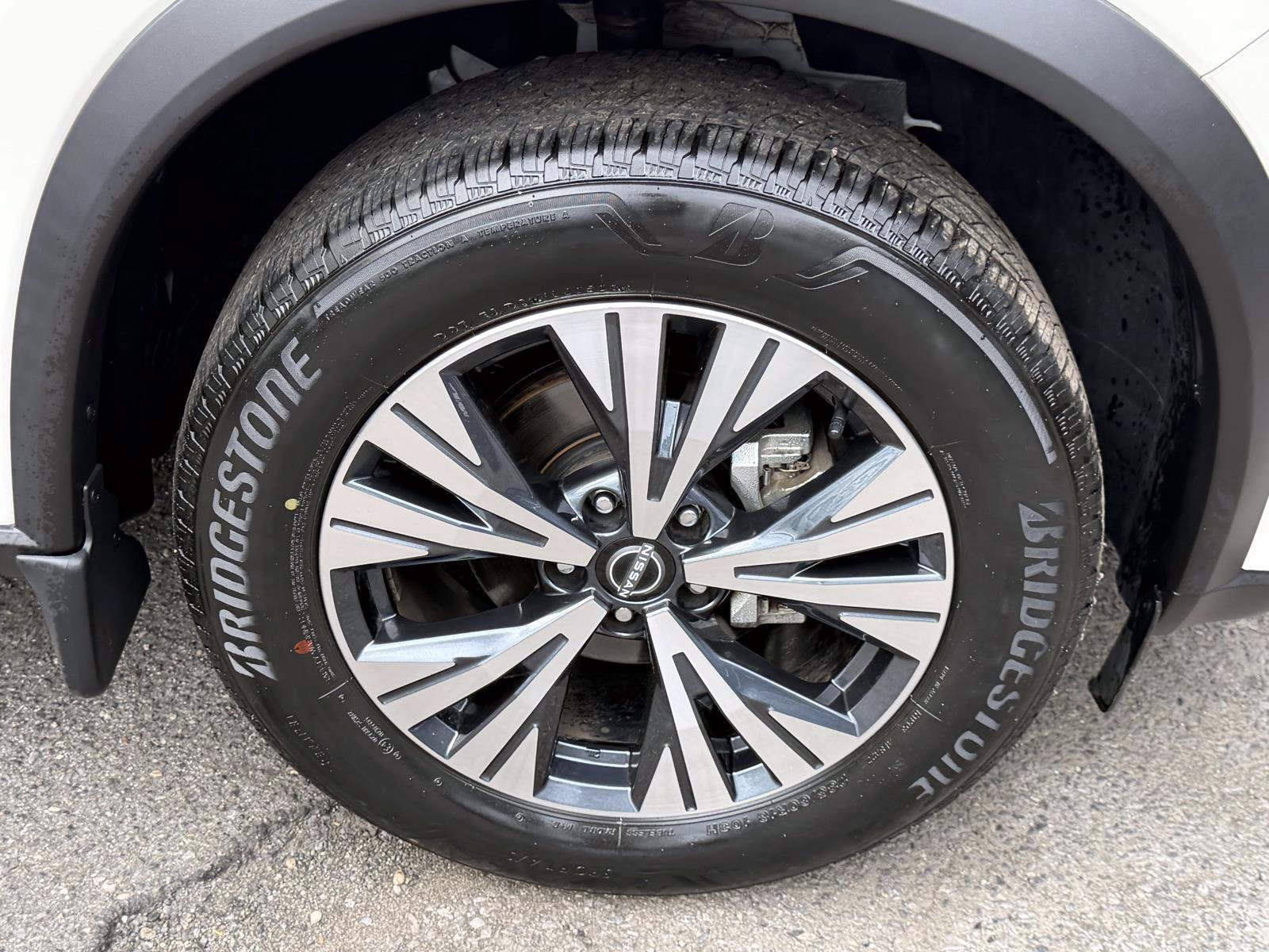 Used 2023 Nissan Rogue SV AWD/4WD image 7