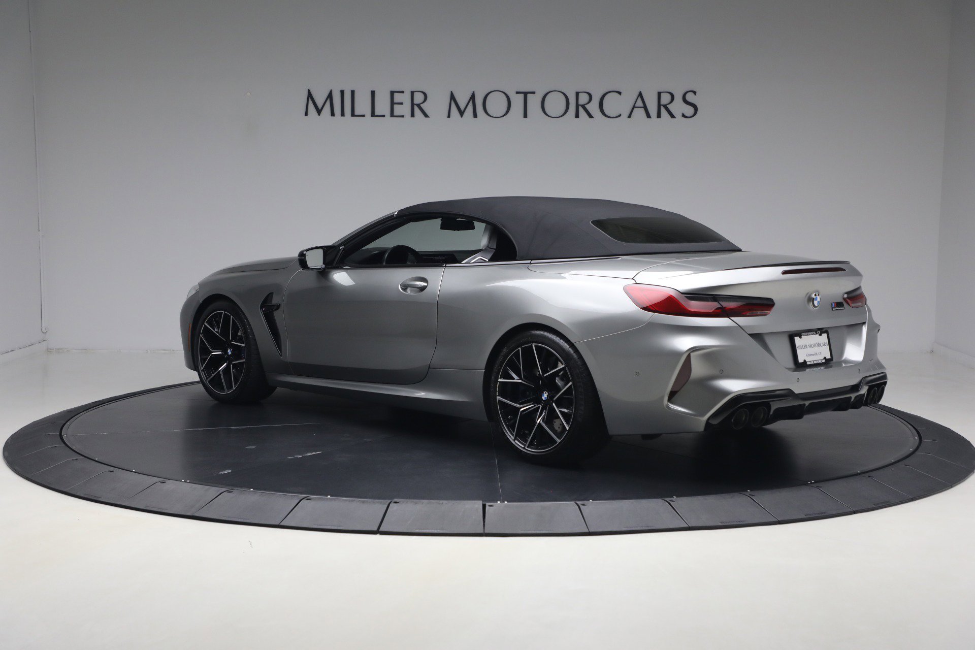 Used 2022 BMW M8 Competition AWD/4WD image 25