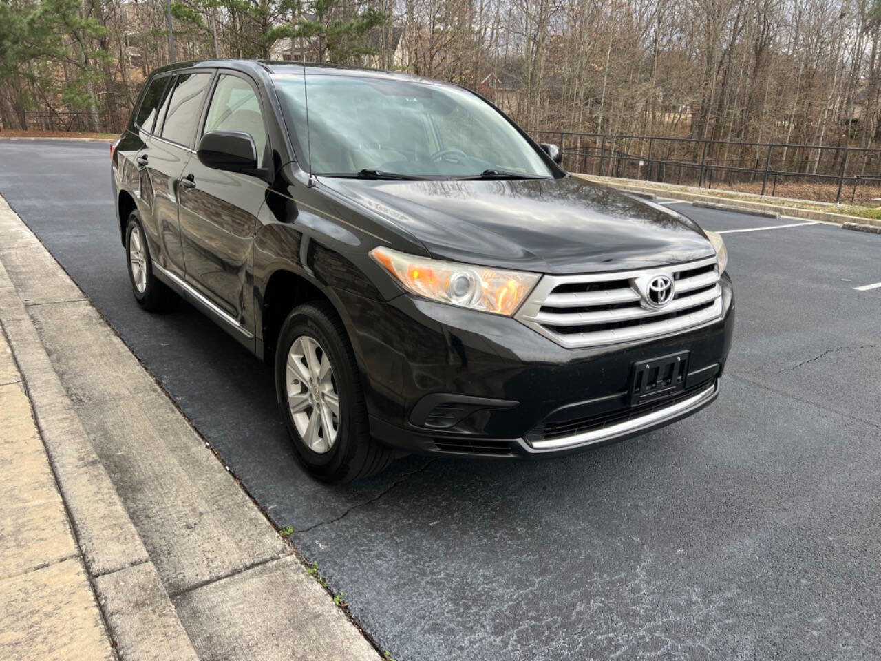 Used 2011 Toyota Highlander 2WD image 3