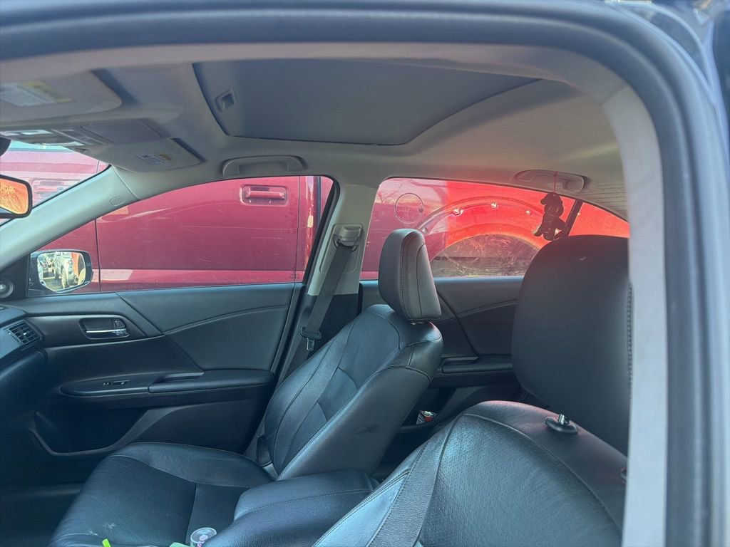 Used 2014 Honda Accord Touring image 9